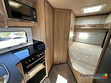  2020-autotrail-tracker-fb-for-sale-ros340-40.jpg