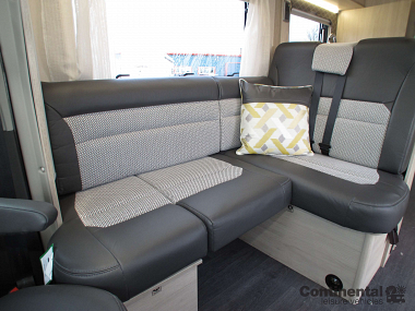 2020-autotrail-tribute-f72-for-sale-at4459-26.jpg