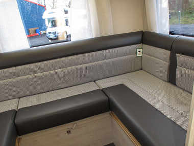 2020-autotrail-tribute-f72-for-sale-at4459-48.jpg