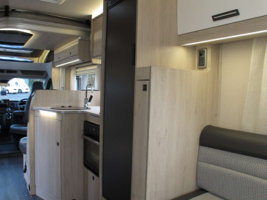 2020-autotrail-tribute-f72-for-sale-at4459-51.jpg