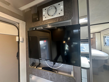  2020-burstner-harmony-td734-uc6166-40.jpg