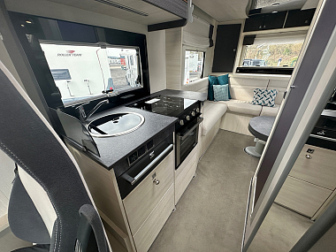  2020-chausson-travel-line-711-for-sale-uc6107-18.jpg
