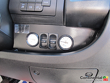  2020-elddis-autoquest-194-for-sale-uc6053-44.jpg