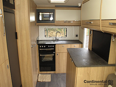  2021-auto-trail-tracker-eks-for-sale-at4551-22.jpg