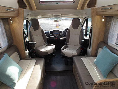  2021-auto-trail-tracker-fb-for-sale-at4558-19.jpg