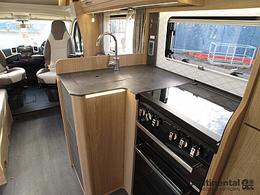  2021-auto-trail-tracker-fb-for-sale-at4558-31.jpg