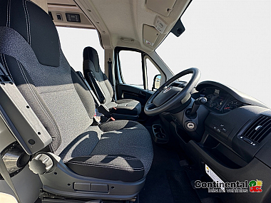  2021-autotrail-expedition-66-for-sale-ros339-13.jpg