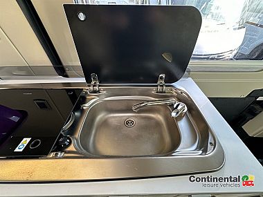  2021-autotrail-expedition-66-for-sale-ros339-18.jpg