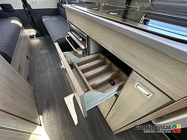  2021-autotrail-expedition-66-for-sale-ros339-26.jpg