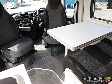  2021-autotrail-expedition-67-for-sale-uc5880-15.jpg