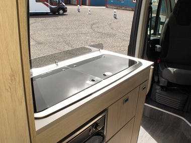  2021-autotrail-expedition-67-for-sale-uc5880-27.jpg