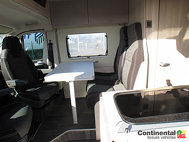  2021-autotrail-expedition-67-for-sale-uc5950-18.jpg