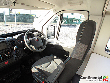  2021-autotrail-expedition-67-for-sale-uc5950-30.jpg
