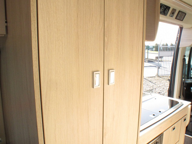  2021-autotrail-expedition-67-for-sale-uc5950-7.jpg