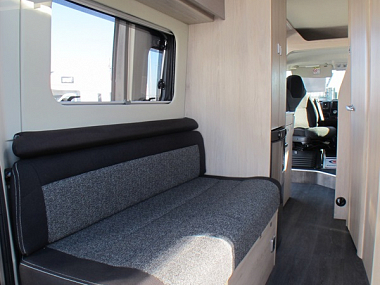  2021-autotrail-expedition-67-for-sale-uc6059-20.jpg
