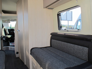  2021-autotrail-expedition-67-for-sale-uc6059-21.jpg