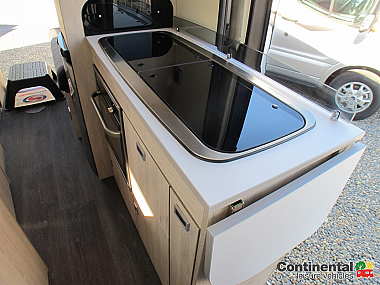  2021-autotrail-expedition-67-for-sale-uc6059-9.jpg