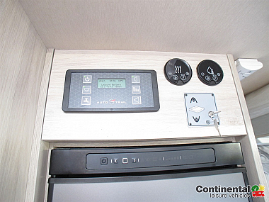  2021-autotrail-f-line-f74-for-sale-uc6036-17.jpg