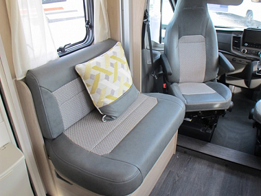 2021-autotrail-f-line-f74-for-sale-uc6036-4.jpg