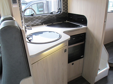  2021-autotrail-f-line-f74-for-sale-uc6036-8.jpg