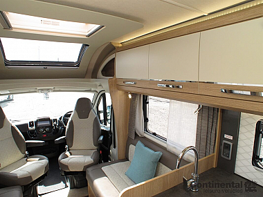  2021-autotrail-tracker-fb-for-sale-uc5762-22.jpg