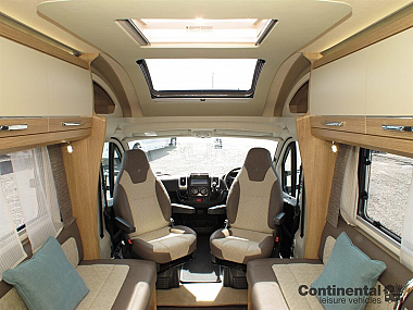  2021-autotrail-tracker-fb-for-sale-uc5762-23.jpg