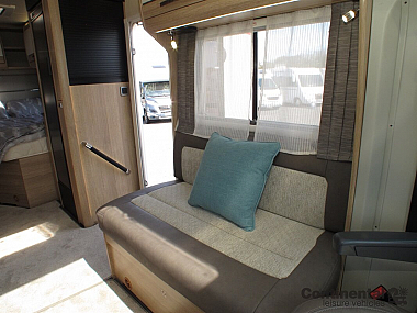  2021-autotrail-tracker-fb-for-sale-uc5762-25.jpg
