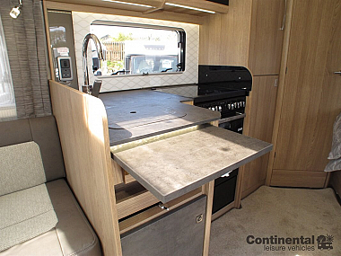  2021-autotrail-tracker-fb-for-sale-uc5762-28.jpg