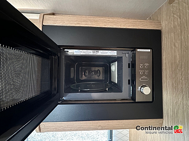  2021-autotrail-tracker-rb-for-sale-uc6230-36.jpg