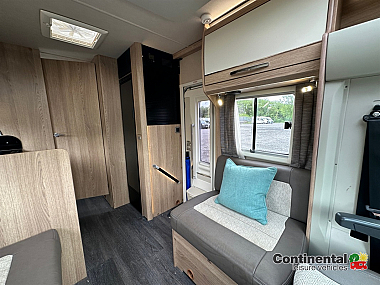  2021-autotrail-tracker-rb-for-sale-uc6230-48.jpg
