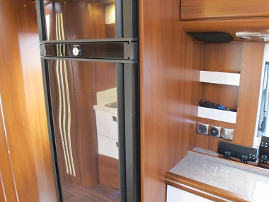  2021-carthago-liner-for-two-for-sale-uc6090-28.jpg
