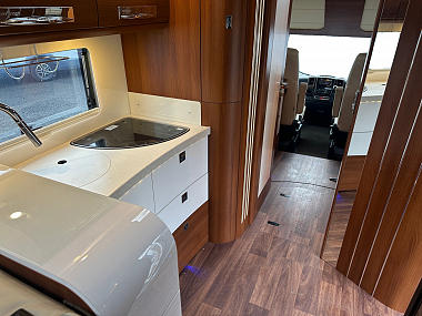  2021-carthago-liner-four-two-for-sale-uc6090-14.jpg