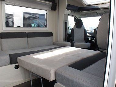  2021-chausson-premium-720-extra-pictures-uc5990-1.jpg