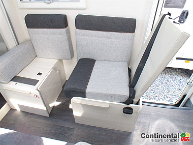  2021-chausson-premium-720-extra-pictures-uc5990-10.jpg