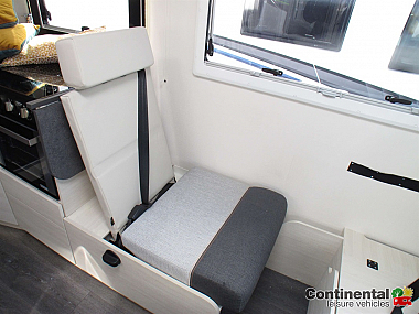 2021-chausson-premium-720-extra-pictures-uc5990-12.jpg