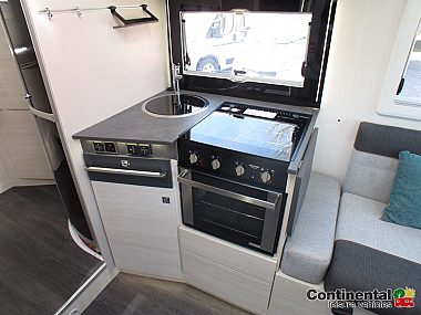  2021-chausson-premium-720-for-sale-uc5990-14.jpg