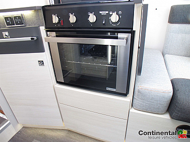  2021-chausson-premium-720-for-sale-uc5990-16.jpg