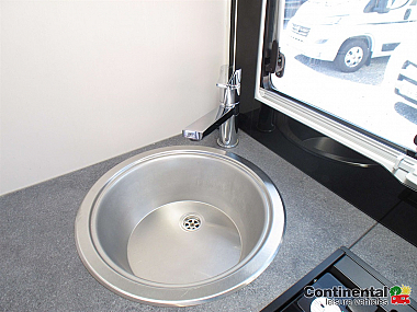  2021-chausson-premium-720-for-sale-uc5990-18.jpg