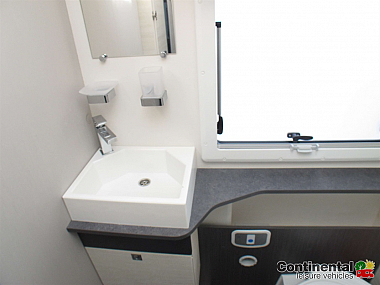  2021-chausson-premium-720-for-sale-uc5990-33.jpg