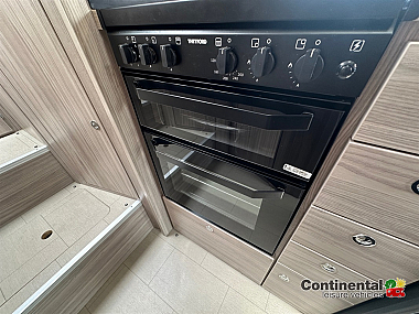  2021-elddis-riva-gold-194-for-sale-uc6237-32.jpg