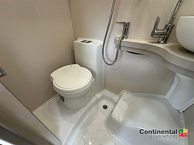  2021-elddis-riva-gold-194-for-sale-uc6237-55.jpg