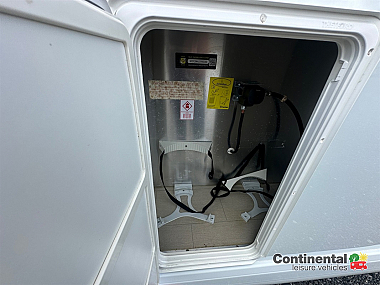  2021-elddis-riva-gold-194-for-sale-uc6237-63.jpg