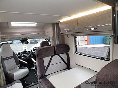  2021-elddis-riva-gold-196-for-sale-uc5843-18.jpg