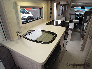  2021-elddis-riva-gold-196-for-sale-uc5843-34.jpg