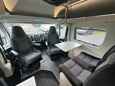  2022-autotrail-expedition-67-for-sale-ros314-16.jpg