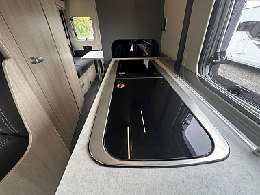  2022-autotrail-expedition-67-for-sale-ros314-20.jpg