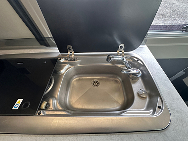  2022-autotrail-expedition-67-for-sale-ros314-21.jpg