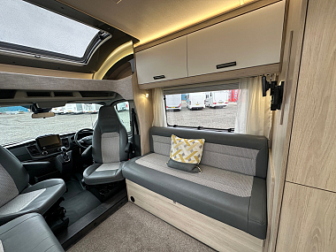  2022-autotrail-f62-for-sale-uc6195-15.jpg