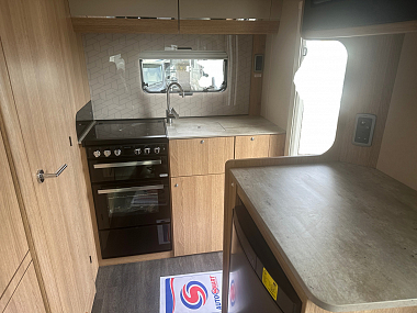  2022-autotrail-imala-615-for-sale-uc6086-14.jpg