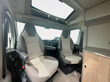  2022-autotrail-v-line-635-sport-for-sale-uc6131-15.jpg